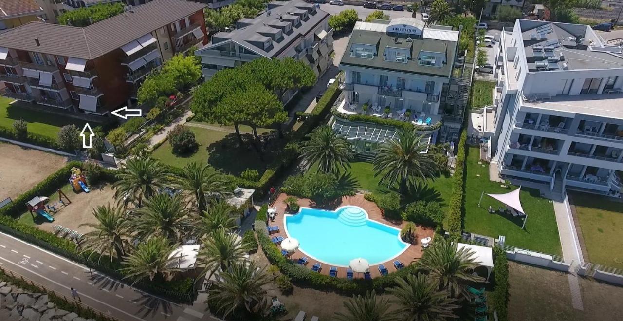 Hotel Ambasciatori Pineto Exterior foto